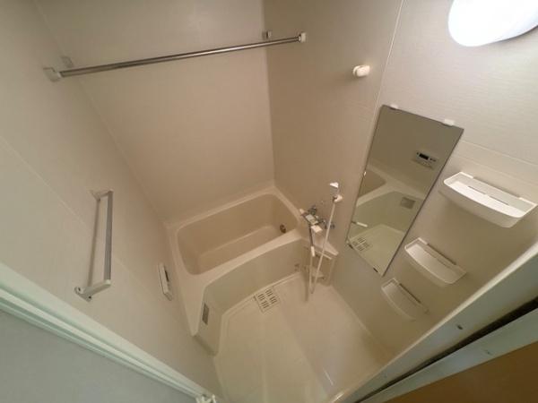 LaVieenrosehillのバス画像