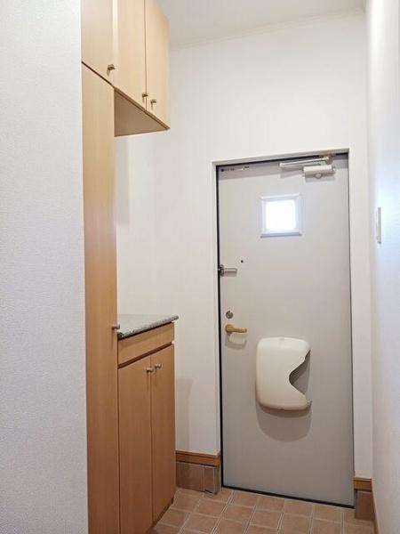 トップフィールドの玄関画像