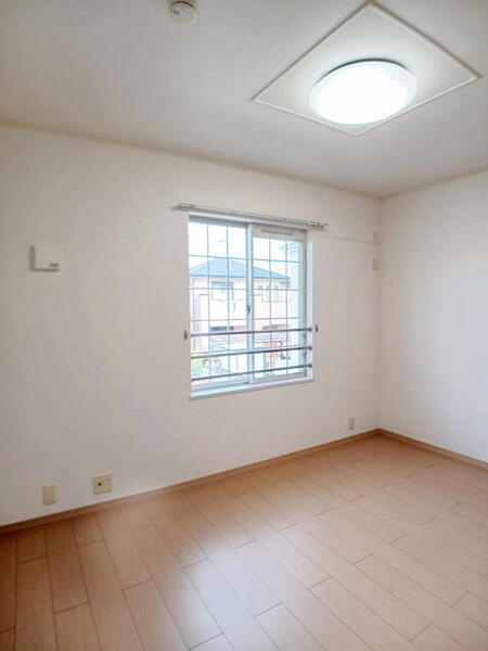 ミドルAの洋室画像