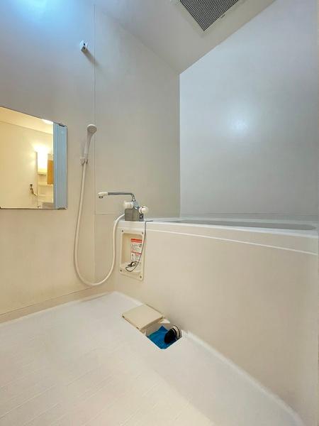 マーヴェラス・ガーデンのバス画像