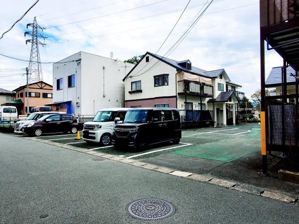 レジデンスハイツ　B202の駐車場画像