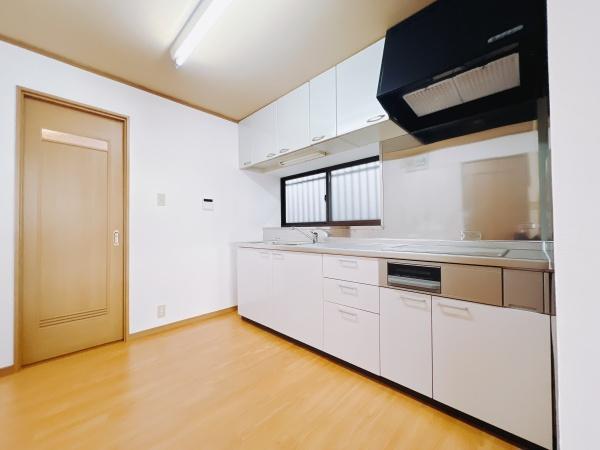 西子飼戸建のキッチン画像