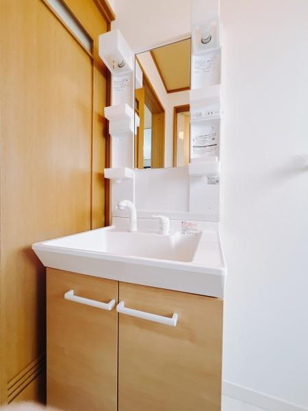 西子飼戸建の洗面台・洗面所画像