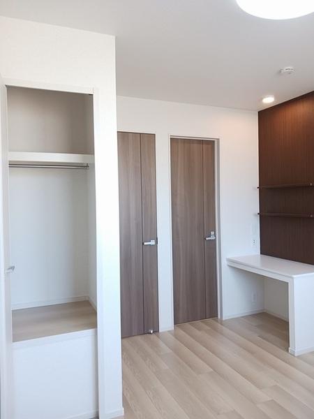 上益城郡益城町大字広崎のアパートの洋室画像