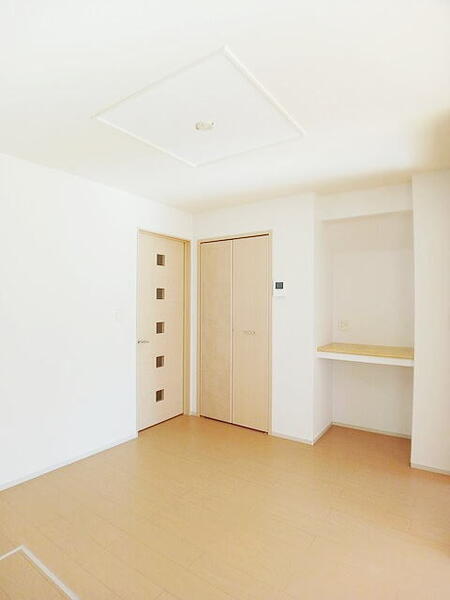 上益城郡益城町大字福富のアパートの洋室画像