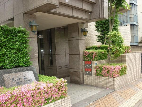 クレアドール県庁正門前のエントランス画像