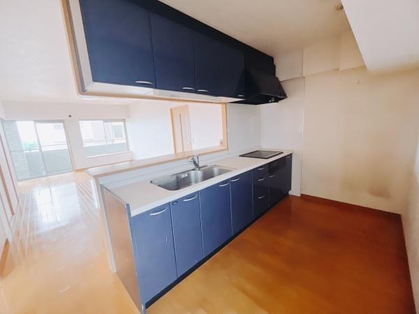 クレアドール県庁正門前のキッチン画像