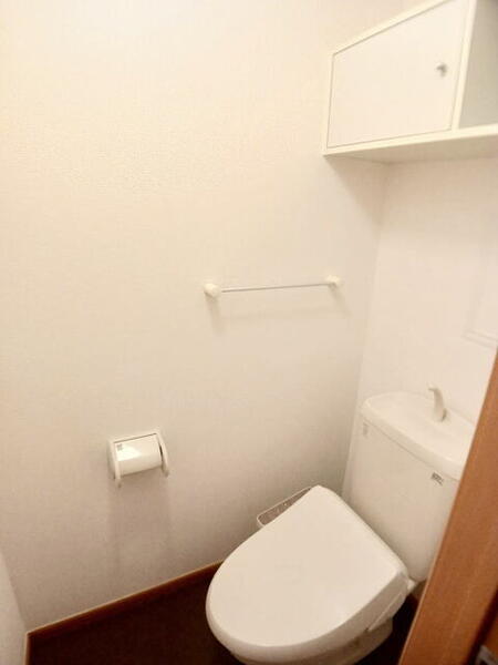 熊本市東区山ノ内1丁目のアパートのトイレ画像