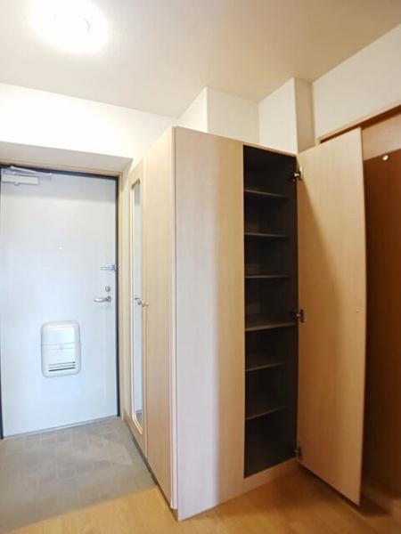 レオ・グランド山ノ神の玄関画像