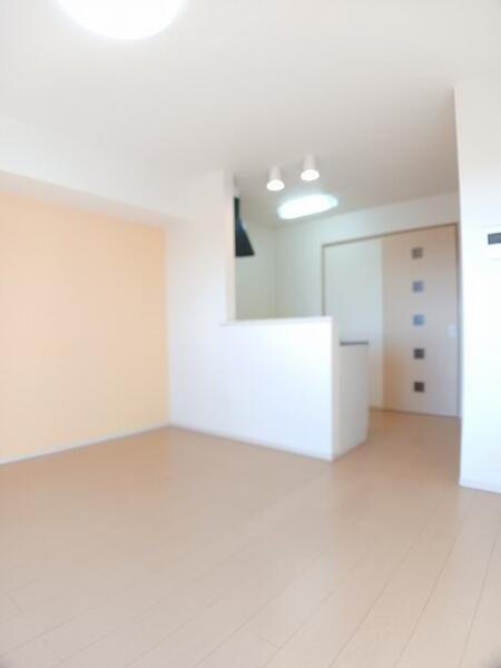 熊本市東区桜木４丁目のアパートのリビング画像