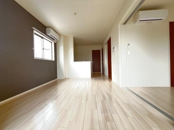 ボヌールMASHIKIのリビング画像