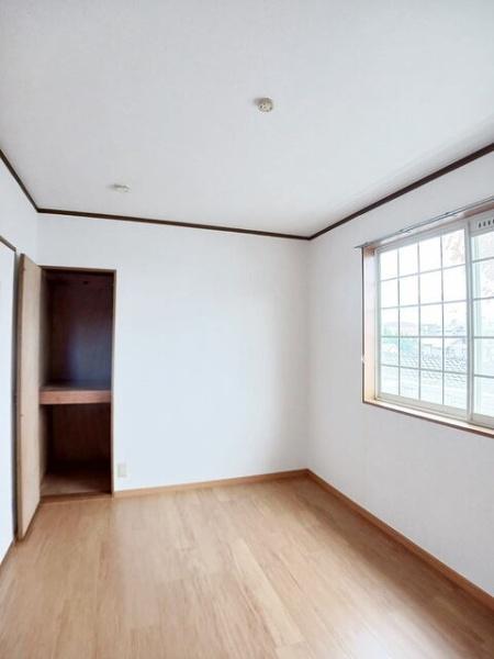 グリーンハウスの洋室画像