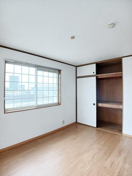 グリーンハウスの洋室画像