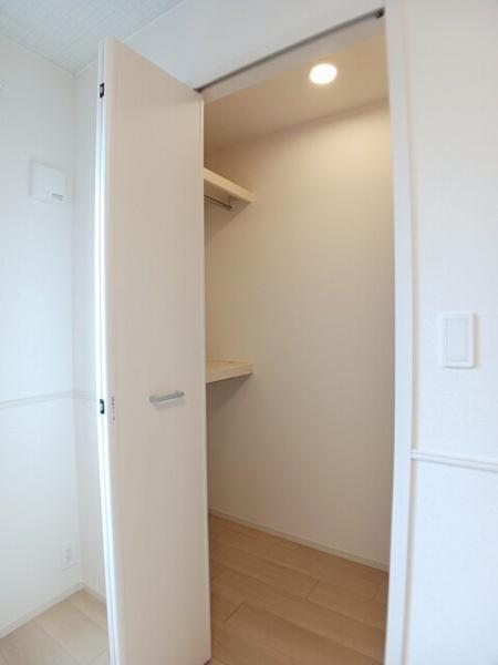 クレメント コートの収納画像