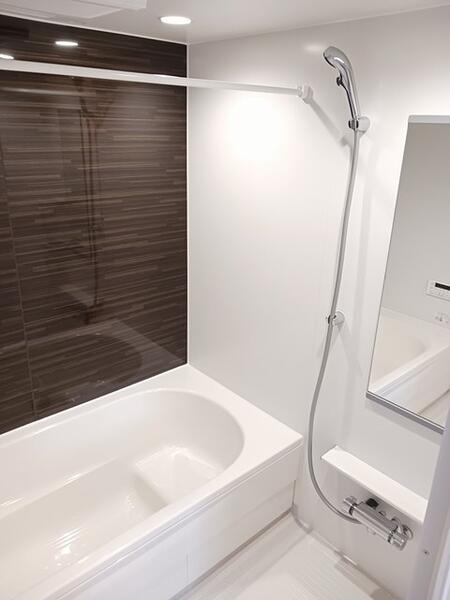 上益城郡益城町大字広崎のアパートのバス画像