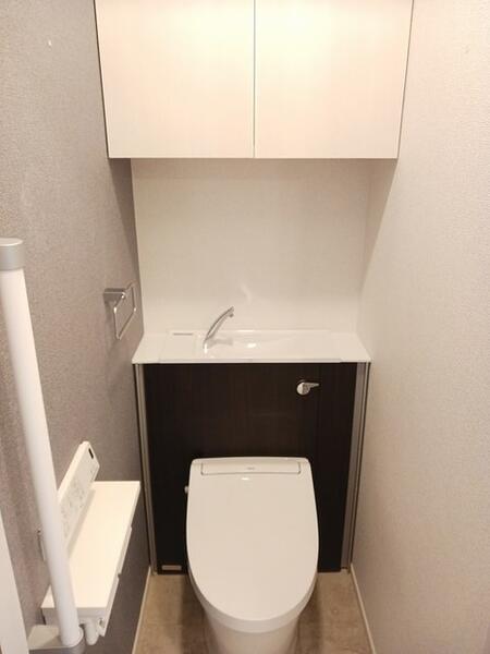 上益城郡益城町大字広崎のアパートのトイレ画像