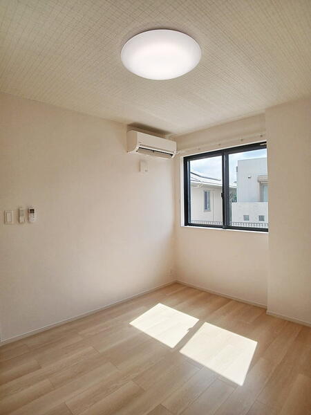 上益城郡益城町大字広崎のアパートの洋室画像