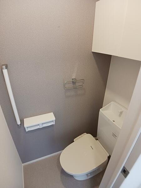 上益城郡益城町大字広崎のアパートのトイレ画像