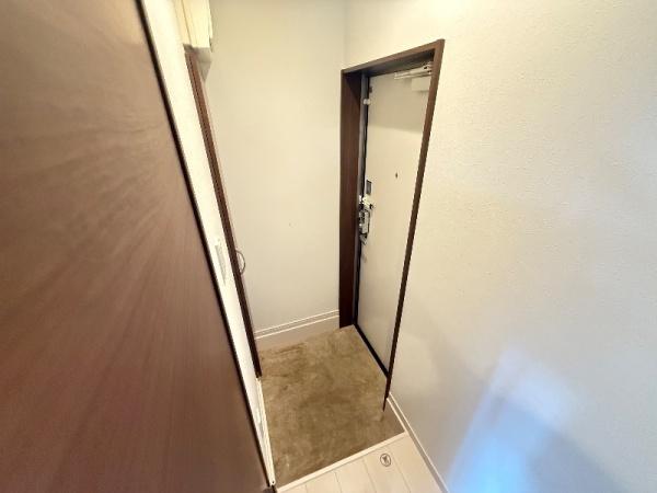 熊本市東区東野３丁目のアパートの玄関画像