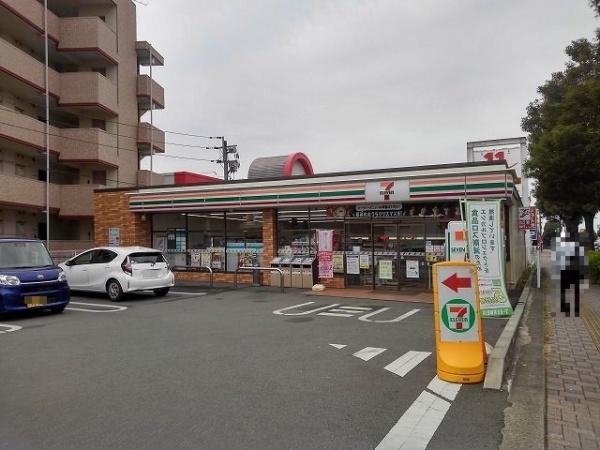 熊本市東区錦ケ丘のマンションのコンビニ画像