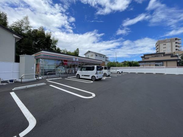 LiebeAvenirのコンビニ画像
