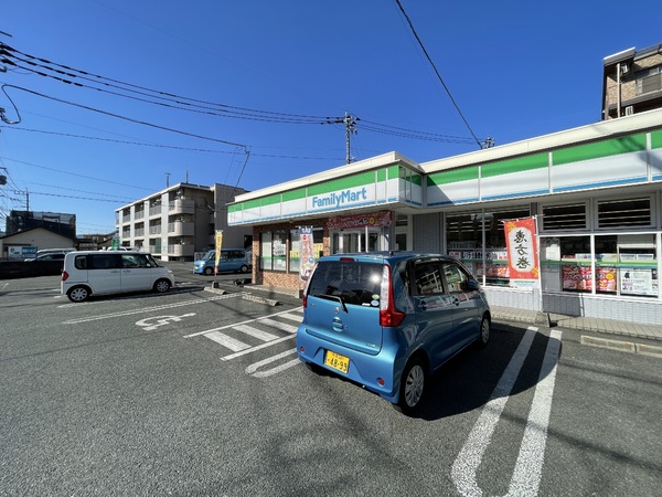 ルイールのコンビニ画像