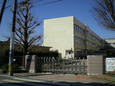 熊本市東区京塚本町の新築一戸建の小学校画像