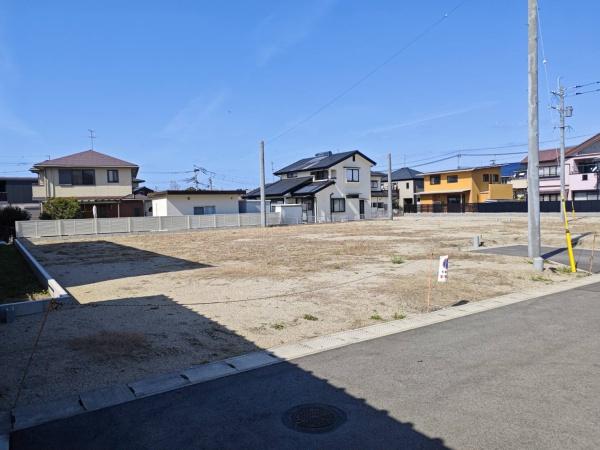 ホームランド広木町第二期分譲地の前面道路含む現地写真画像