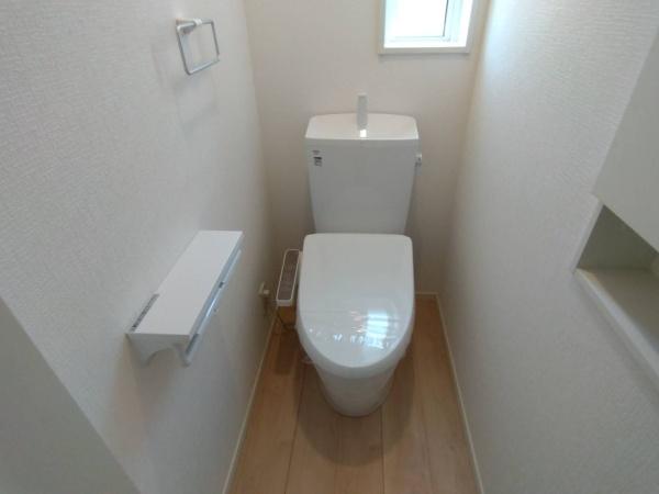 熊本市東区下江津　１号棟のトイレ画像