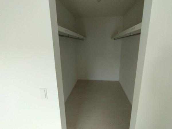 東区京塚本町3期1号棟の収納画像