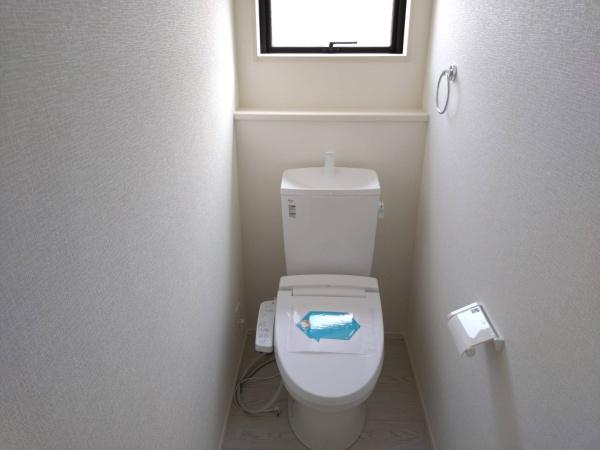 東区京塚本町3期1号棟のトイレ画像