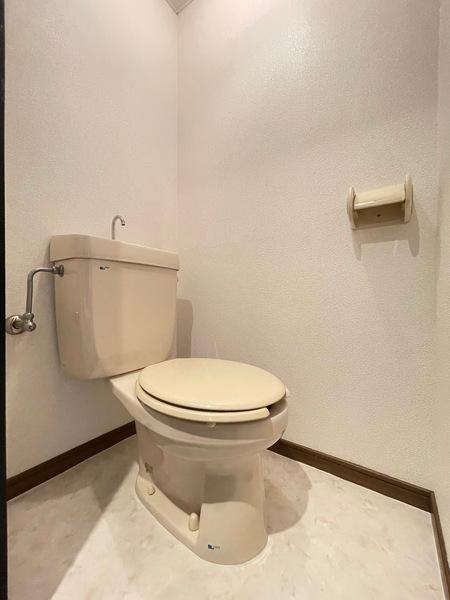 ホワイトハウス105のトイレ画像