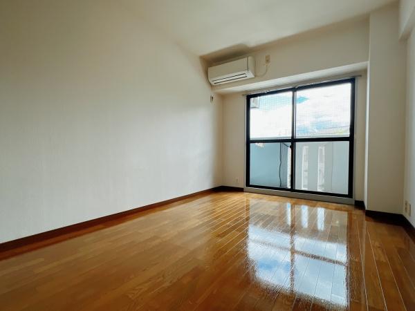 パレドール健軍Ⅲ 304の洋室画像