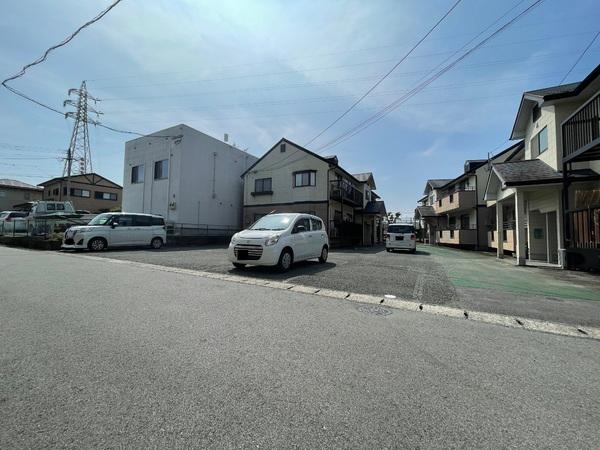 レジデンスハイツ　A201の駐車場画像