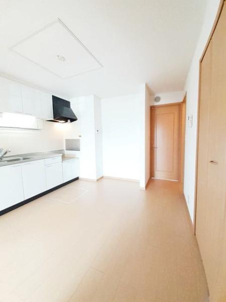 グローリー花立Ⅲのリビング画像