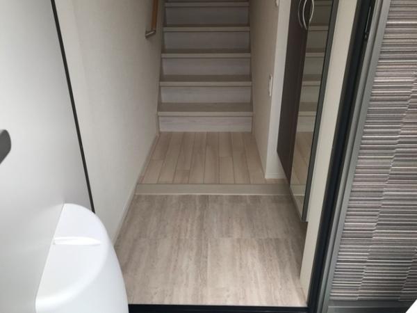 熊本市東区沼山津３丁目のアパートの玄関画像