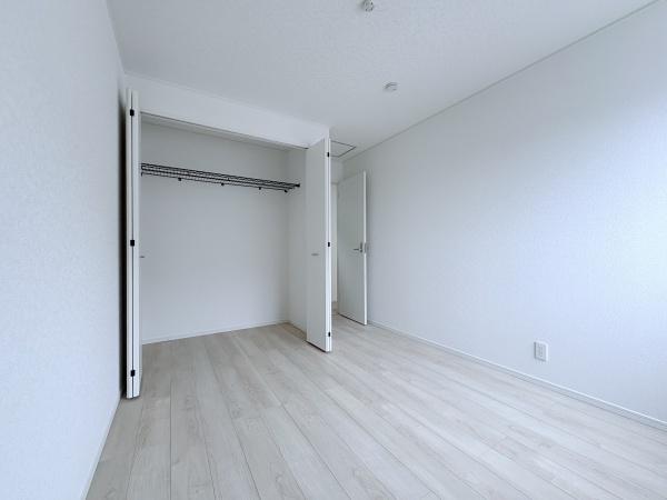 西彼杵郡長与町吉無田郷の新築一戸建の洋室画像