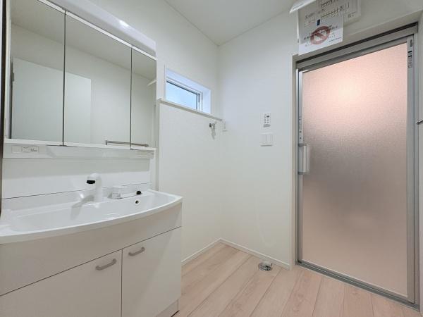 西彼杵郡長与町吉無田郷の新築一戸建の洗面台・洗面所画像