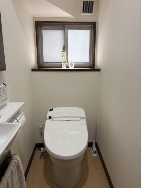 長崎市北栄町の中古一戸建のトイレ画像