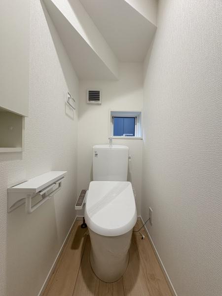 西彼杵郡長与町岡郷の新築一戸建のトイレ画像
