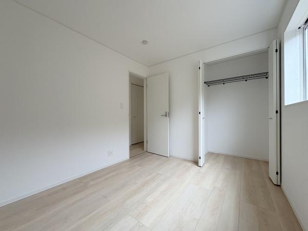 西彼杵郡長与町岡郷の新築一戸建の洋室画像