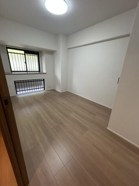 サーパス滑石の洋室画像