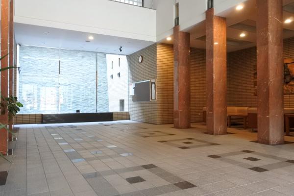 サーパス滑石のエントランス画像