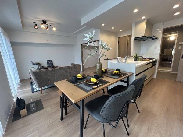 サーパス滑石のリビング画像