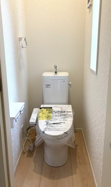 時津町元村郷第2戸建て　２号棟のトイレ画像