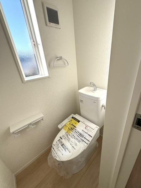 時津町元村郷第2戸建て　２号棟のトイレ画像