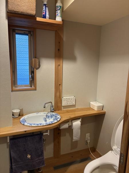 長崎市平野町の中古一戸建のトイレ画像