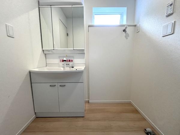 長与町三根郷第1　1号棟の洗面台・洗面所画像