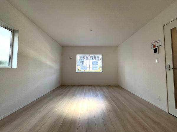 長与町三根郷第1　1号棟のリビング画像