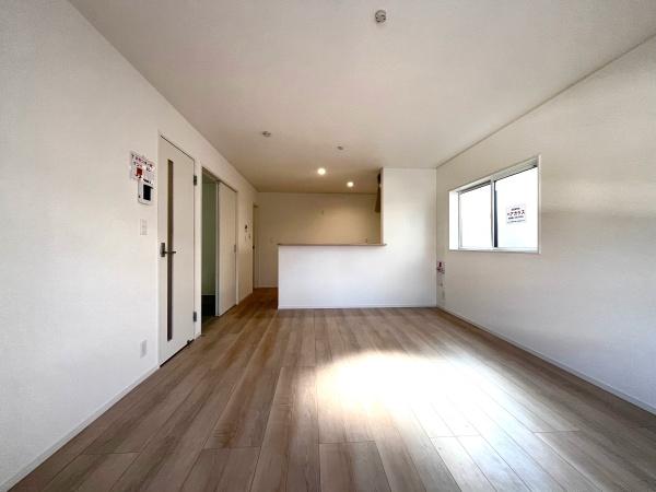 長与町三根郷第1　1号棟のリビング画像